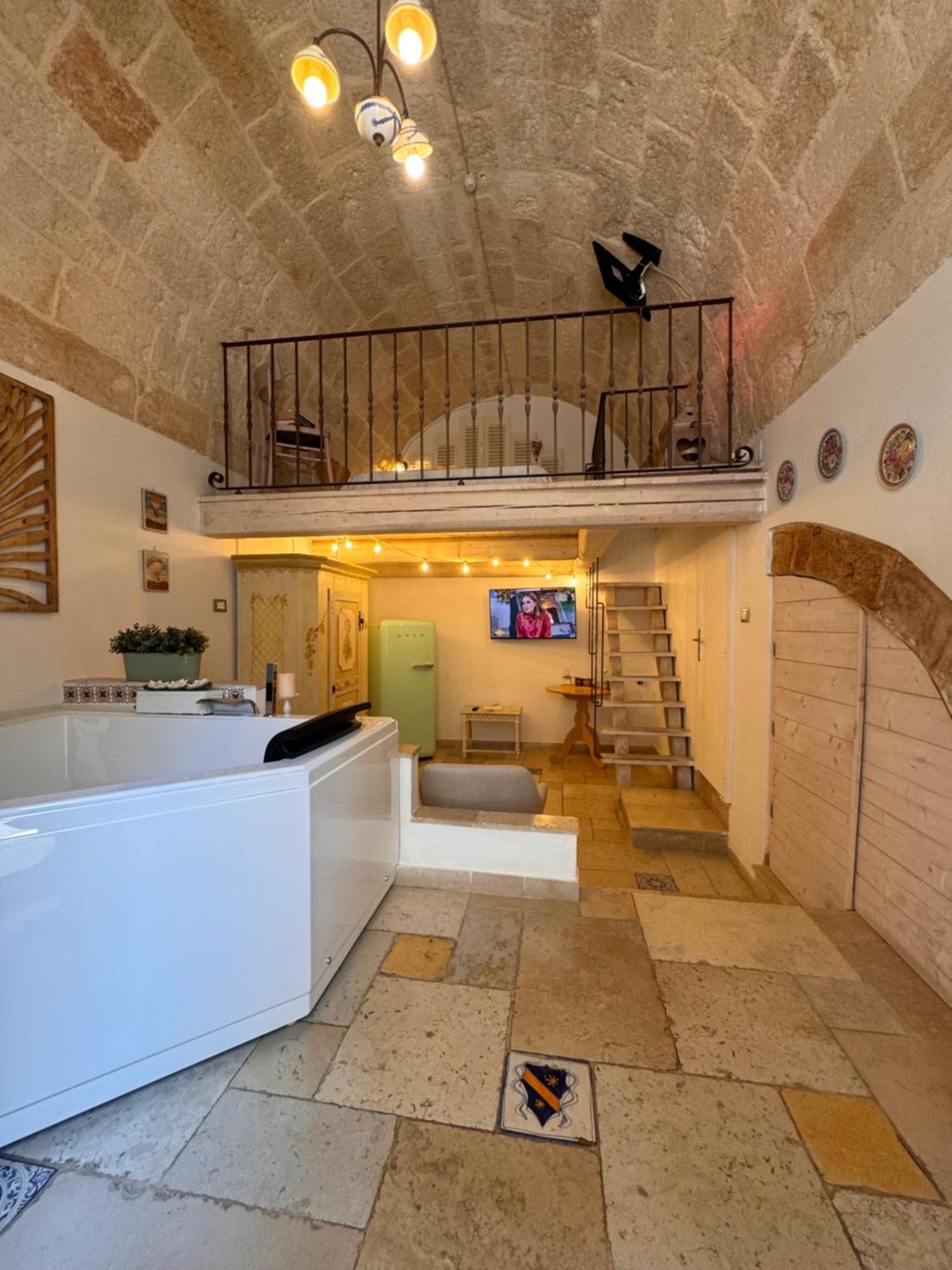 B&B Casa Fiore โปลีญาโนอามาเร ภายนอก รูปภาพ